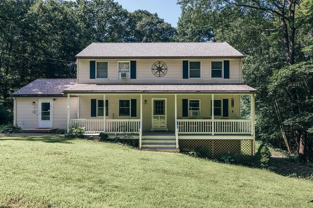 8 Evergreen Drive Freeport ME 04032