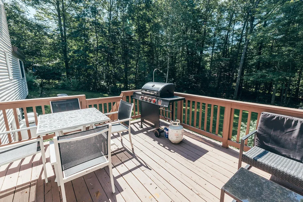 8 Evergreen Drive Freeport ME 04032
