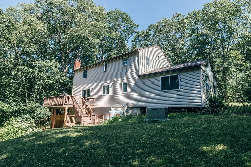 8 Evergreen Drive Freeport ME 04032