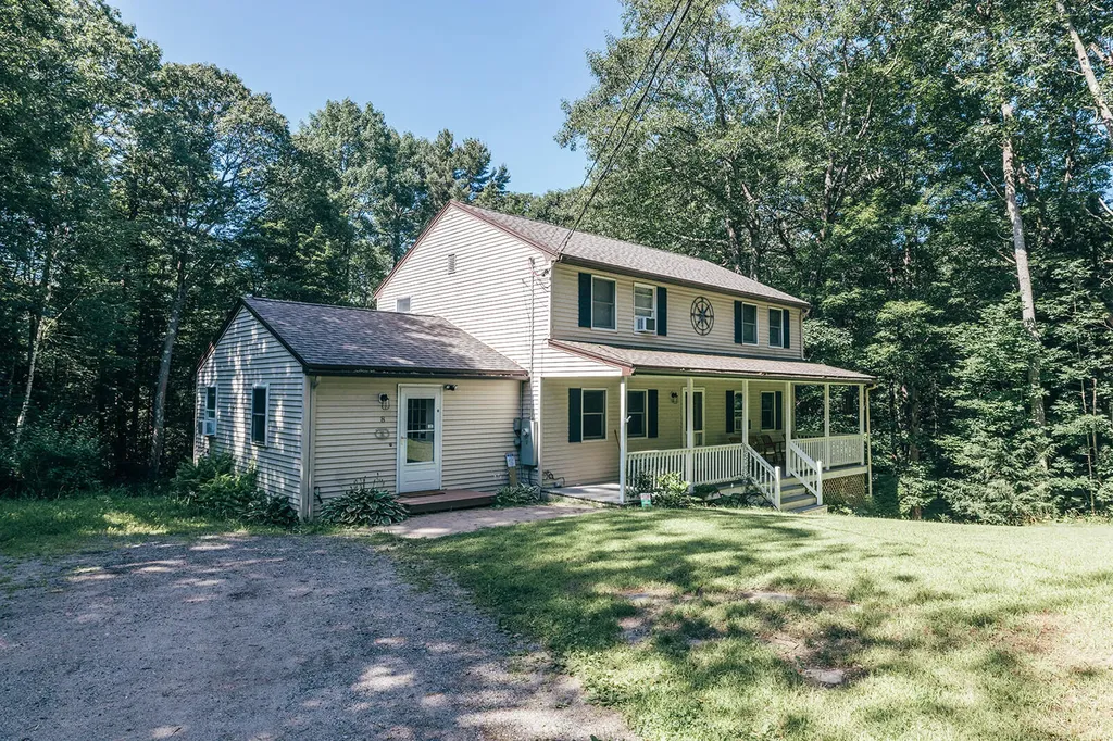 8 Evergreen Drive Freeport ME 04032