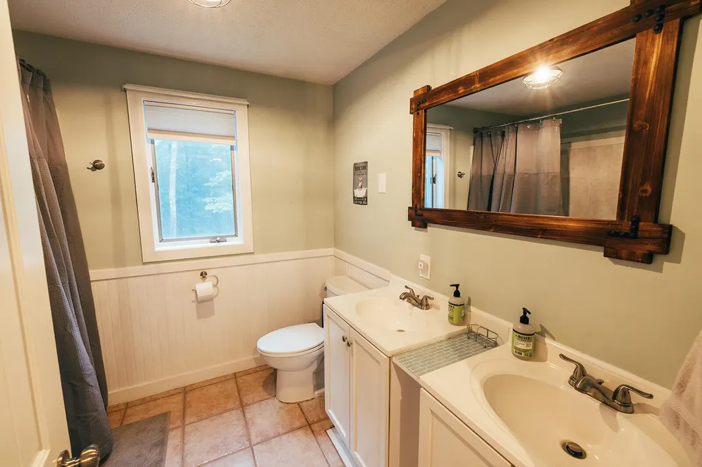 8 Evergreen Drive Freeport ME 04032