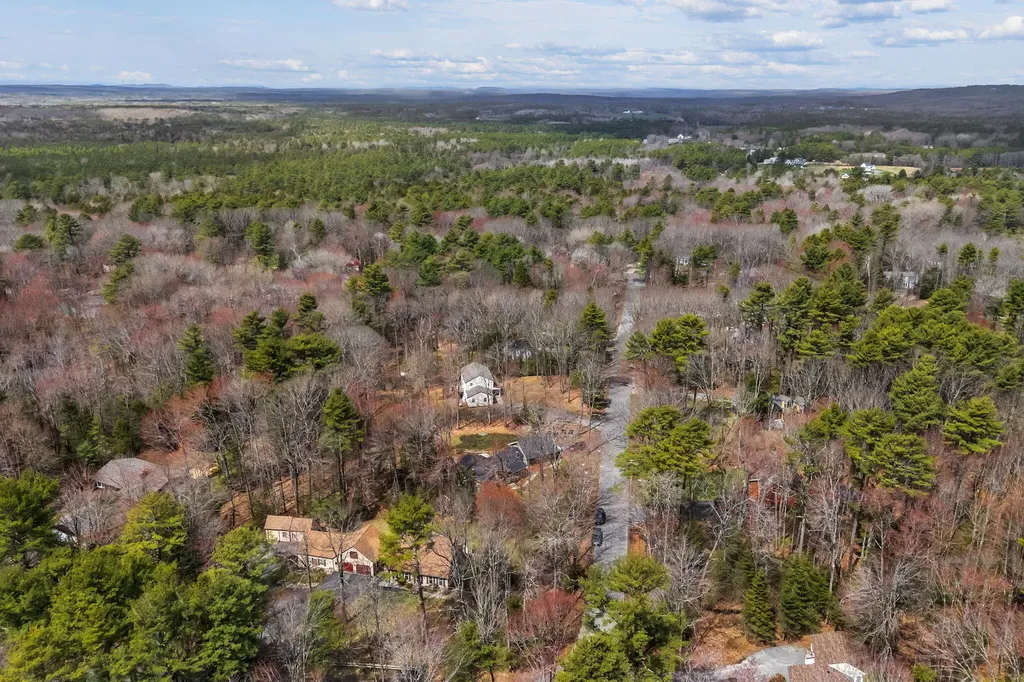 8 Evergreen Drive Freeport ME 04032
