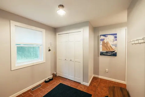8 Evergreen Drive Freeport ME 04032
