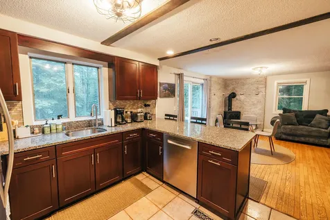 8 Evergreen Drive Freeport ME 04032