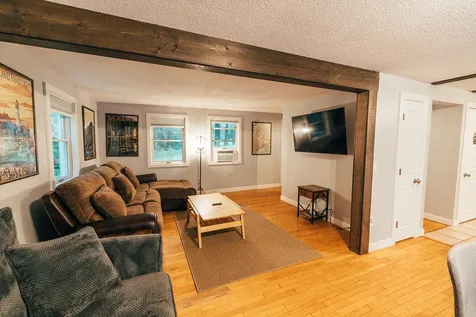 8 Evergreen Drive Freeport ME 04032
