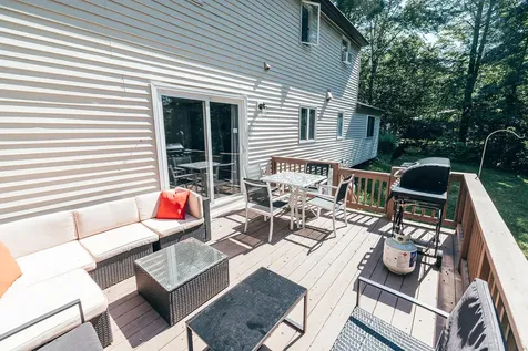 8 Evergreen Drive Freeport ME 04032