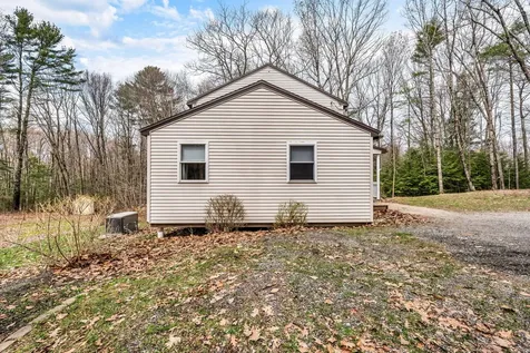 8 Evergreen Drive Freeport ME 04032