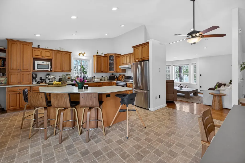 179 Egypt Road Raymond ME 04071