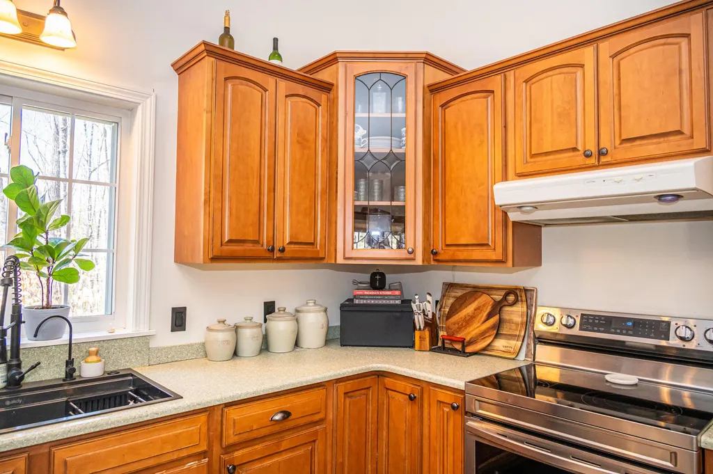 179 Egypt Road Raymond ME 04071