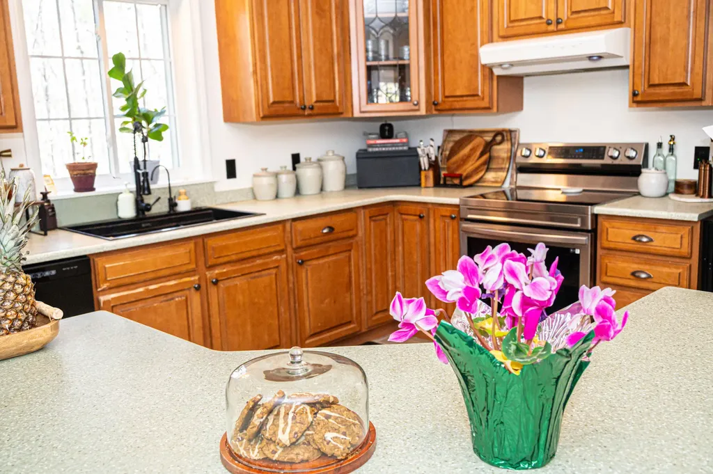 179 Egypt Road Raymond ME 04071