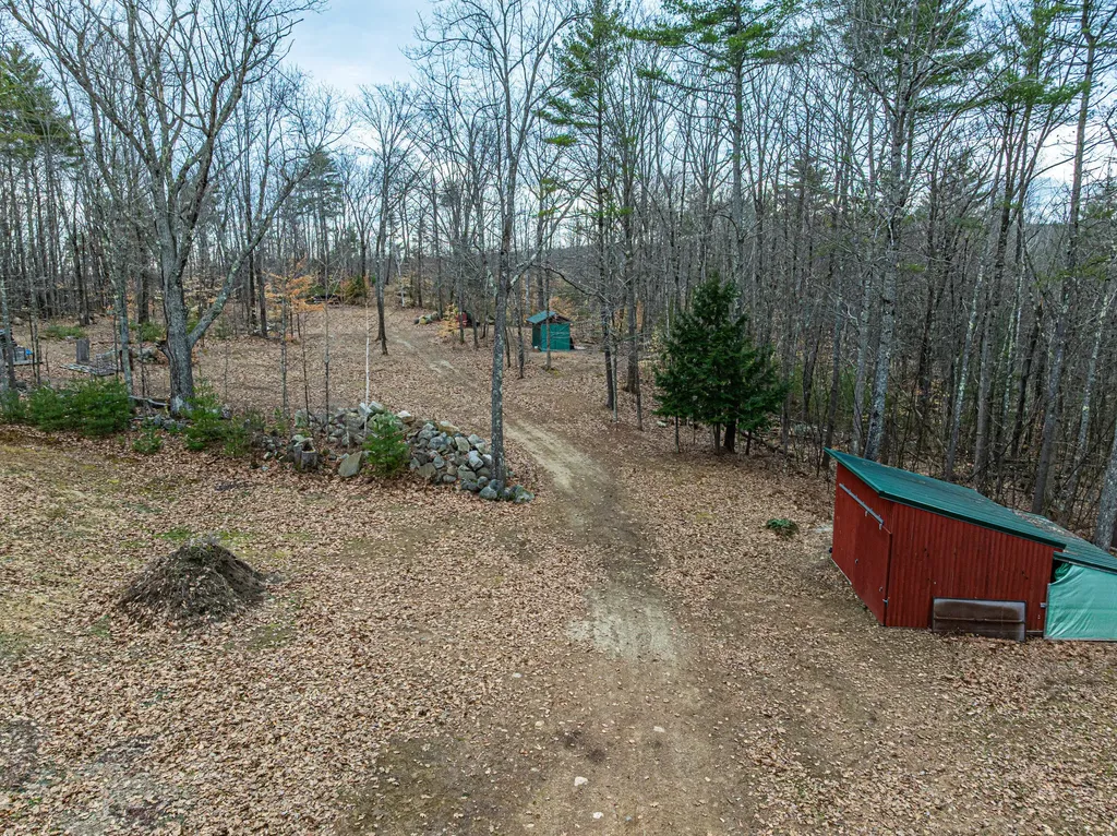 179 Egypt Road Raymond ME 04071