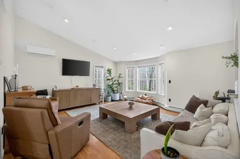 179 Egypt Road Raymond ME 04071