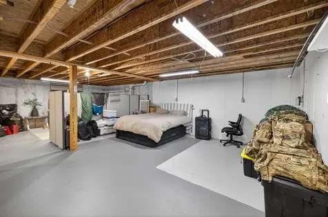 179 Egypt Road Raymond ME 04071