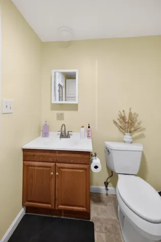 179 Egypt Road Raymond ME 04071