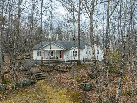 179 Egypt Road Raymond ME 04071