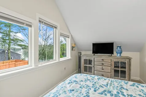 618 Gurnet Road Brunswick ME 04011