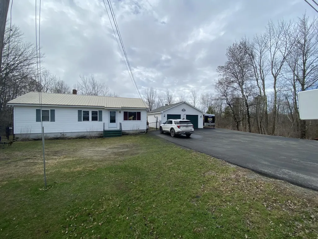 621 Lang Hill Road Palmyra ME 04965