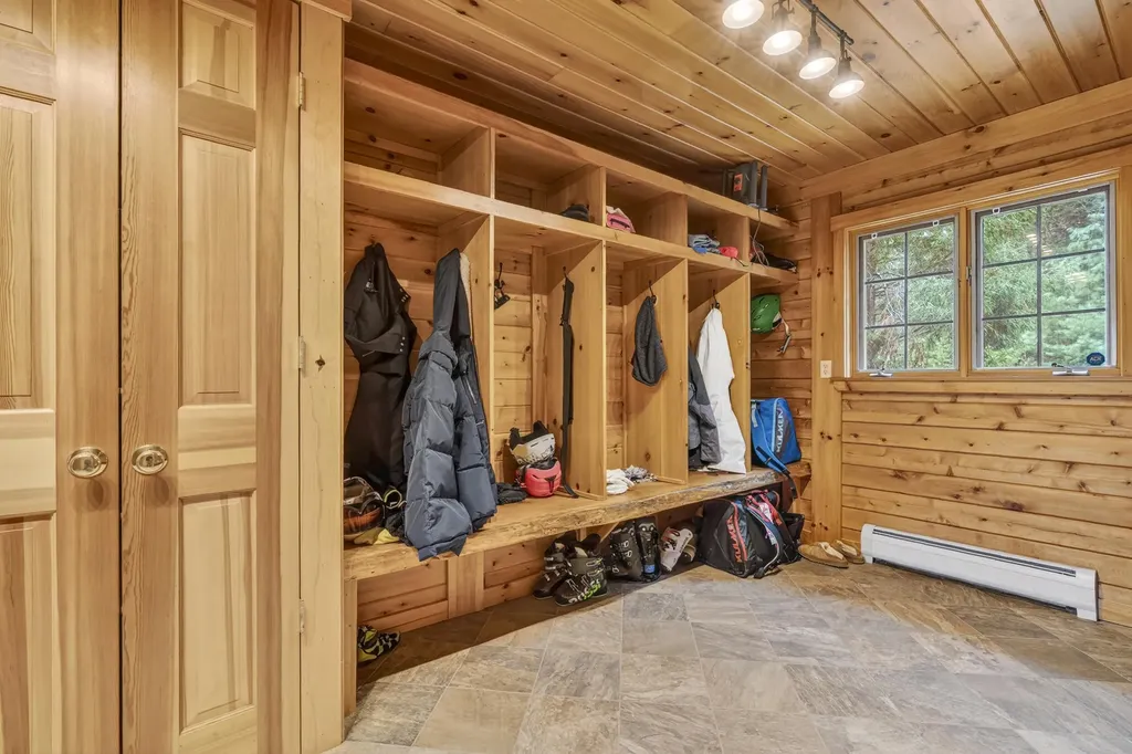 75 Valley View Drive Newry ME 04261