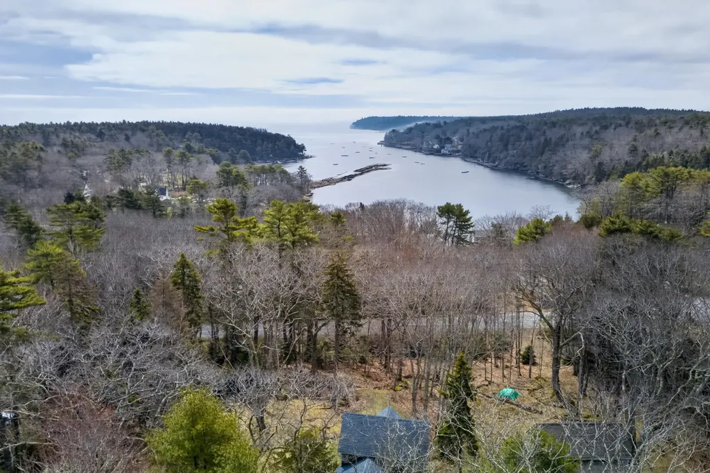 12 Spruce Gum Lane Georgetown ME 04548
