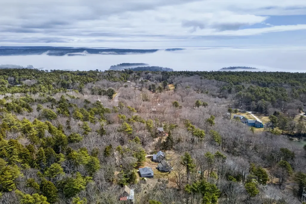 12 Spruce Gum Lane Georgetown ME 04548