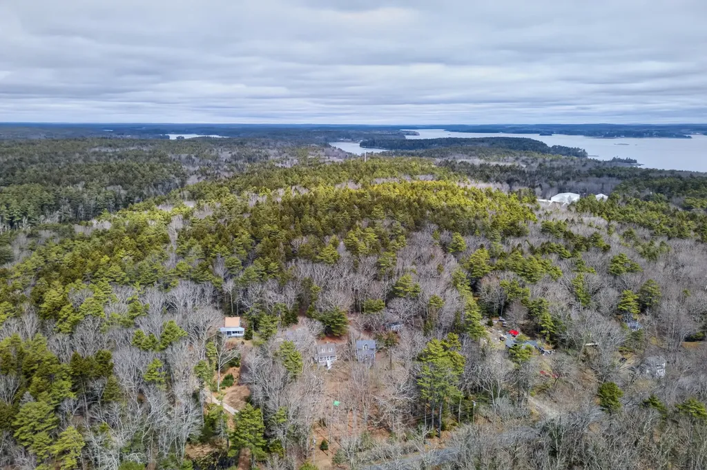 12 Spruce Gum Lane Georgetown ME 04548