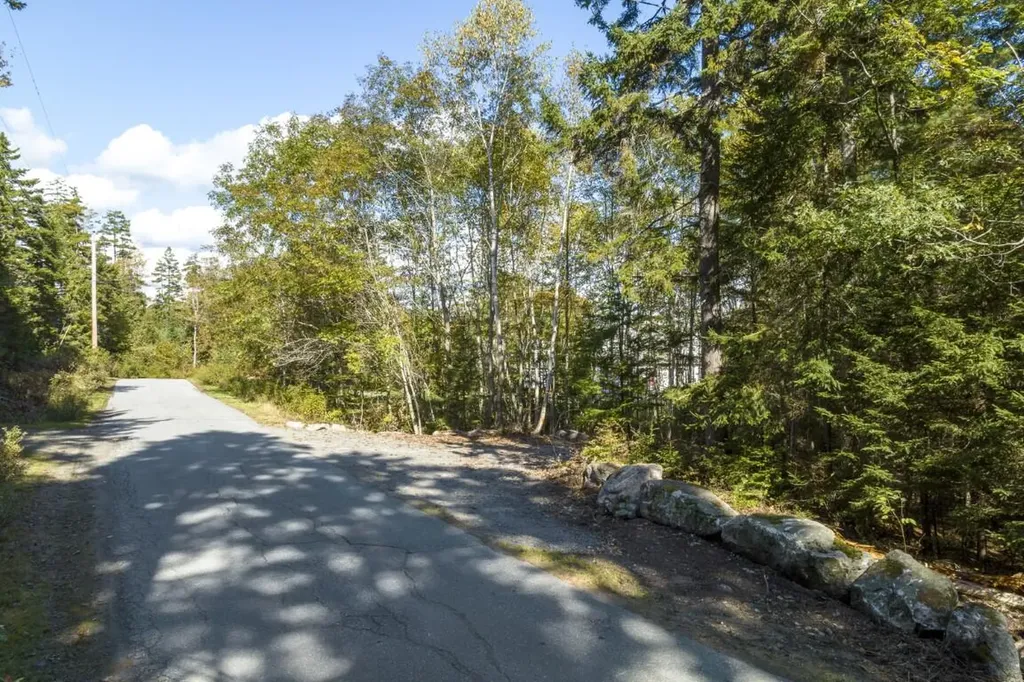 P/o 4-1 Cameron Point Road Southport ME 04576