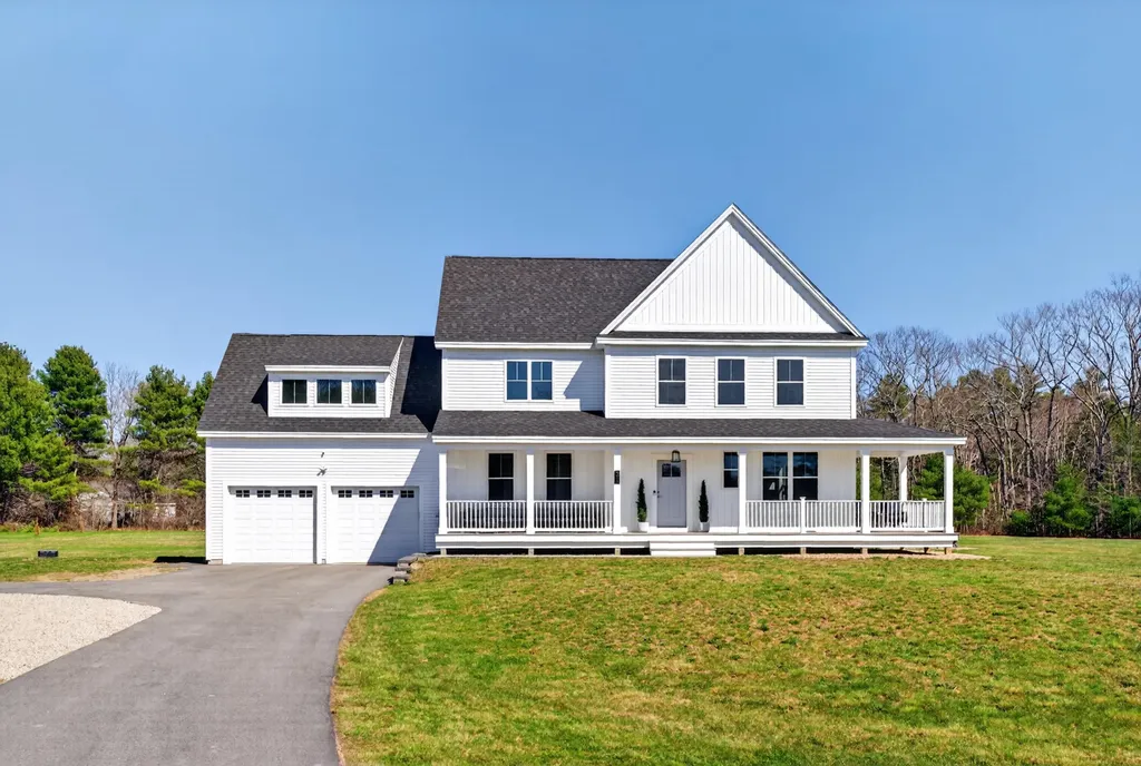 31 Stretch Lane Arundel ME 04046