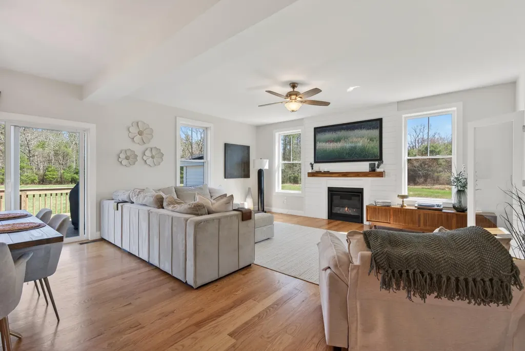 31 Stretch Lane Arundel ME 04046