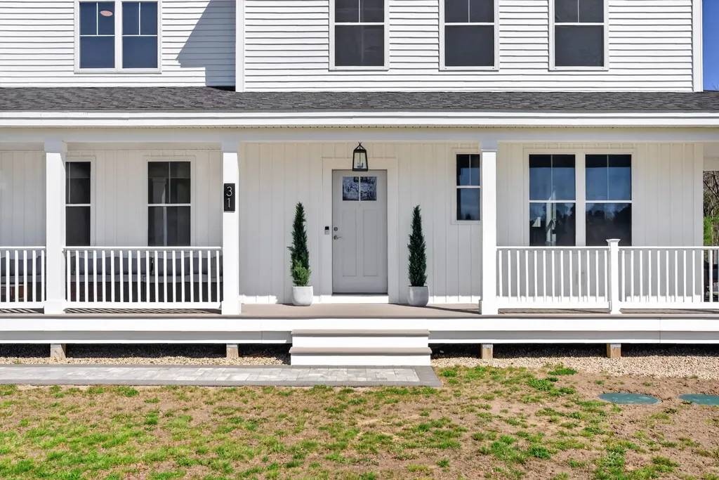 31 Stretch Lane Arundel ME 04046