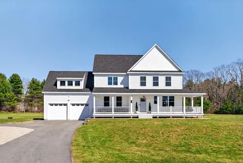 31 Stretch Lane Arundel ME 04046