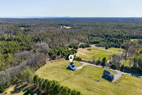 31 Stretch Lane Arundel ME 04046