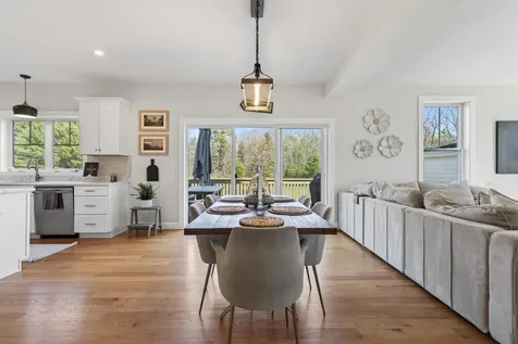 31 Stretch Lane Arundel ME 04046