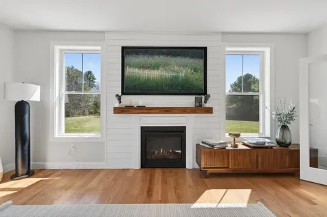 31 Stretch Lane Arundel ME 04046