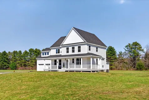 31 Stretch Lane Arundel ME 04046
