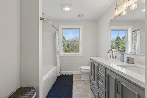 31 Stretch Lane Arundel ME 04046