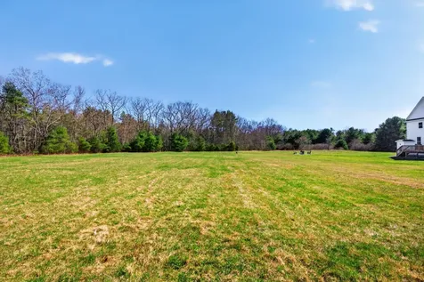 31 Stretch Lane Arundel ME 04046