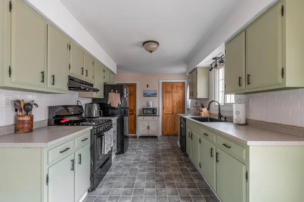 724 Millvale Road Bucksport ME 04416