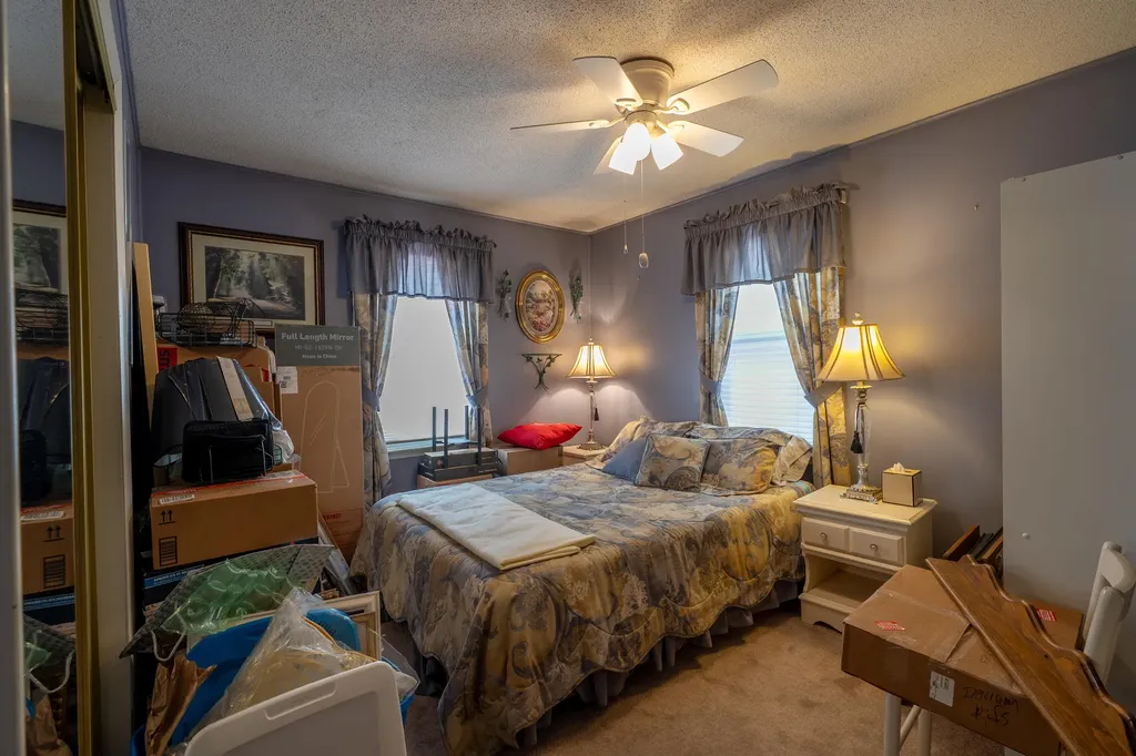 1522 Pushaw Road Glenburn ME 04401