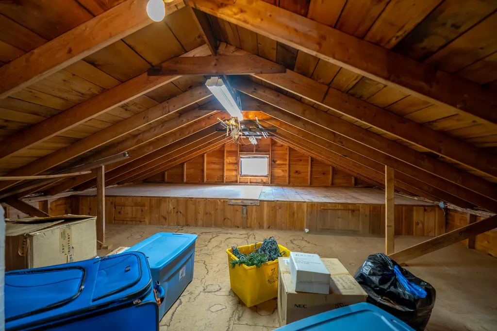 1522 Pushaw Road Glenburn ME 04401