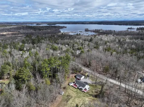 1522 Pushaw Road Glenburn ME 04401