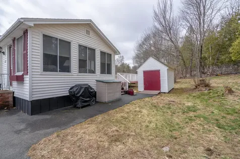 1522 Pushaw Road Glenburn ME 04401