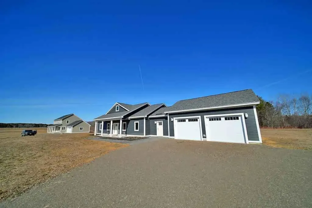 9 Lilac Lane Houlton ME 04730