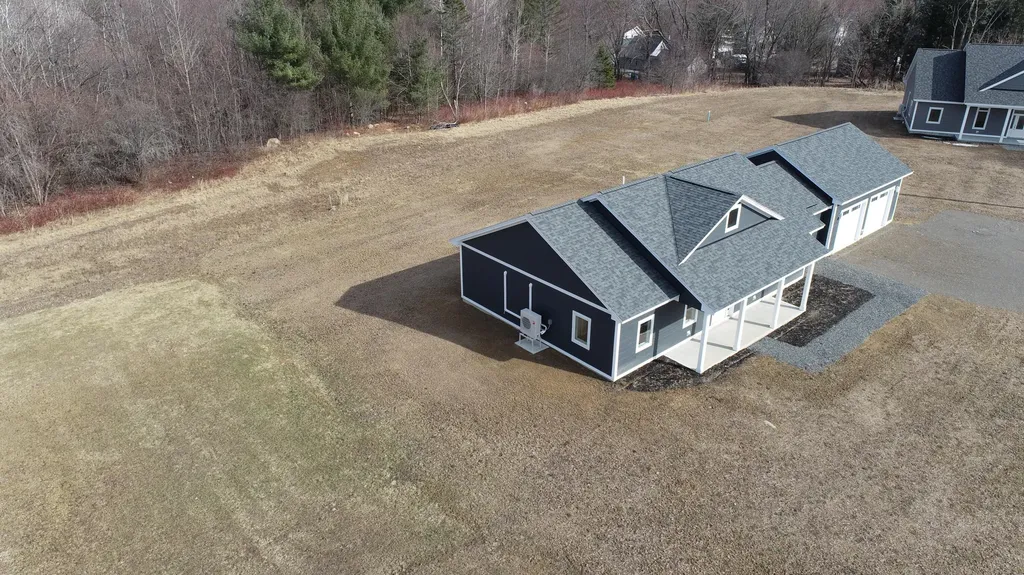 9 Lilac Lane Houlton ME 04730