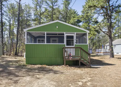 6 Log Cabin Lane Waterboro ME 04087