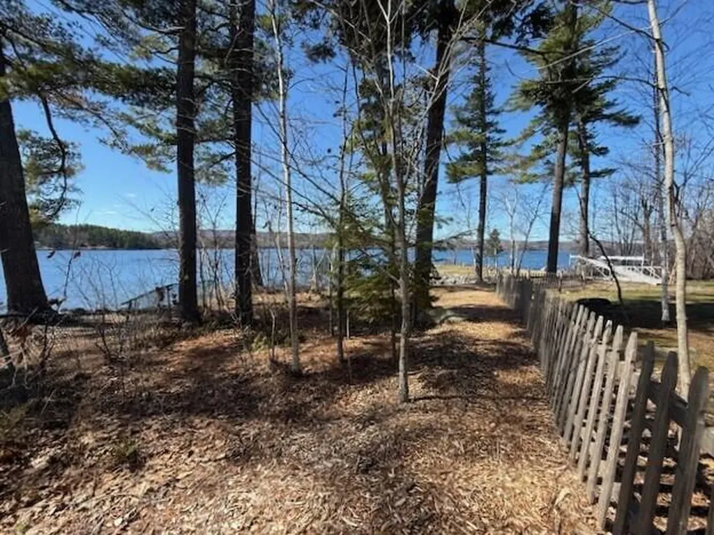 14 Lakeshore Drive Belgrade ME 04917