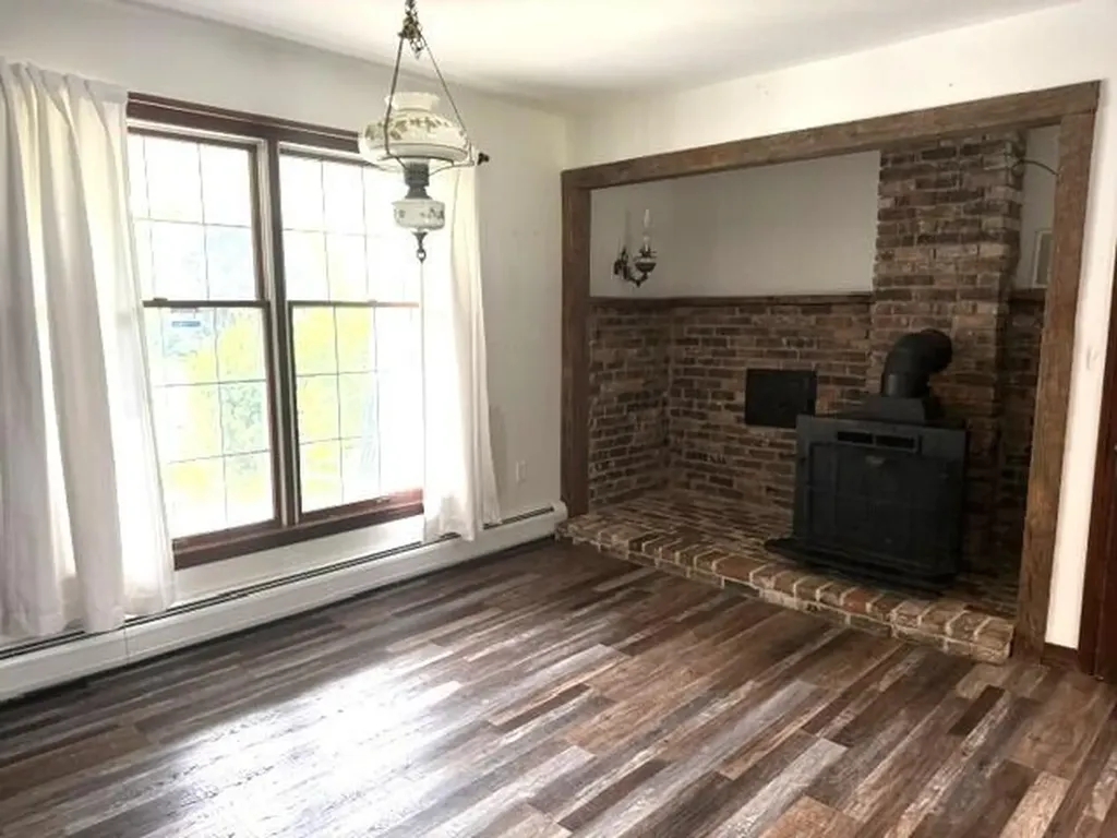 14 Lakeshore Drive Belgrade ME 04917