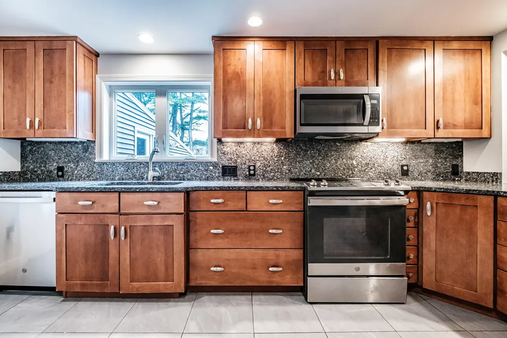 112 Craigie Street Portland ME 04102