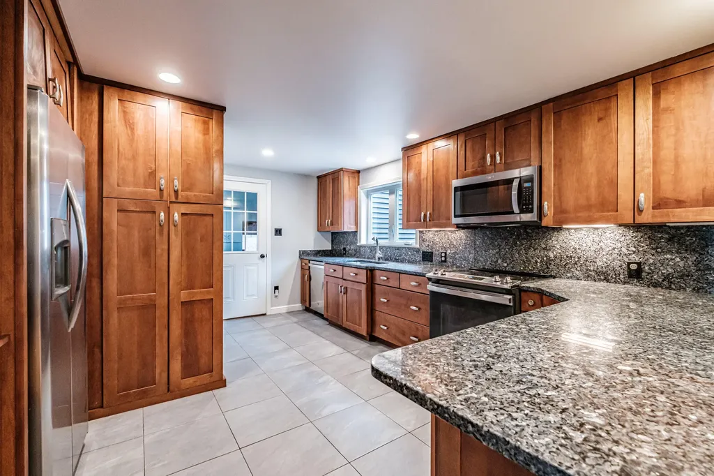112 Craigie Street Portland ME 04102