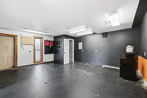 1254 Roosevelt Trail Raymond ME 04071
