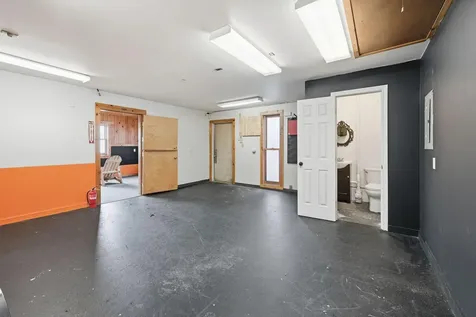 1254 Roosevelt Trail Raymond ME 04071
